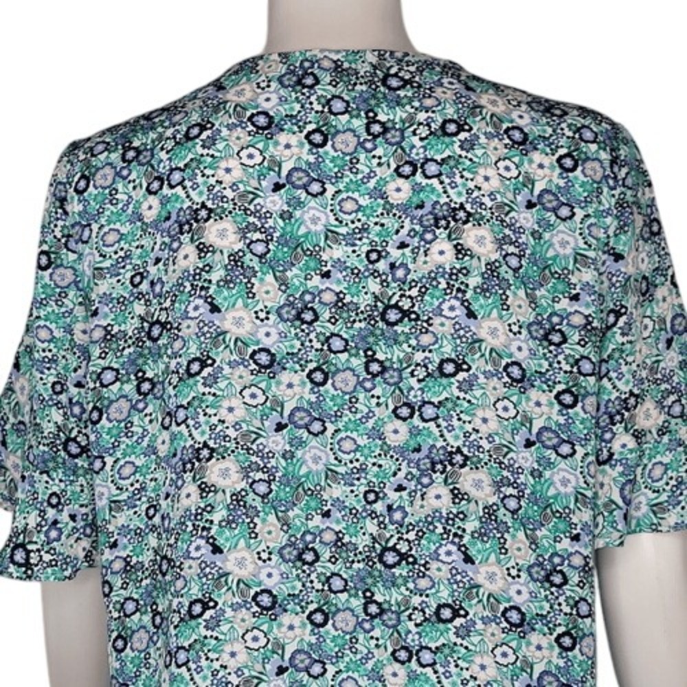 Roz & Ali‎ Blue & Green Floral V-Neck Blouse - Picture 9 of 13